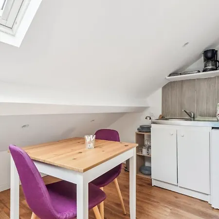 Budget With Parking * Charleville-Mézières