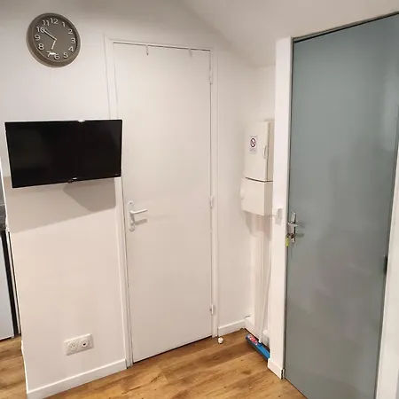 Budget With Parking * Charleville-Mézières